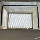 شبك مكيف خارجي في عندي 3 الواحد ب 65. وفي قفص عصافير ثلاث