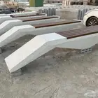 كراسي خرسانية واحواض زرع