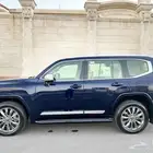 لاندكروزر 2022 كحلي