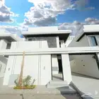 للبيع دور ودرج داخلي و شقتين حي البيان مساحة 360 خلف ماك