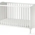 سرير اطفال من ايكيا مع مرتبة للبيع المستعجل