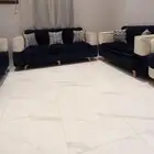 طقم كنب خمس قطع استخدام نظيف خالي من العيوب سبب البيع النقل