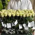 تنسيق هدايا و توزيعات وزهور طبيعية وصناعية و طاولات استقبال