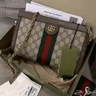 شنطة قوتشي اصليه مع الفاتوره
