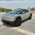 تسلا سايبر تراك للايجار