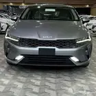 كيا K5 موديل 2023 على الشرط