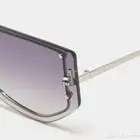 نظارة فندي نسائية جديدة بكامل المرفقات ( اصلي ) Fendi