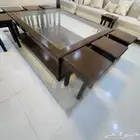 طاوله كبيره للمجلس دورين من فوق زجاجي   9 طاولات خدمه   3 ز