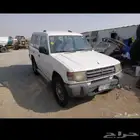 سيارة بحالة جيدة لون ابيض استمارة تعمل الفحص يحتاج تجديد