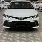 كامري LE موديل 2022 على الشرط