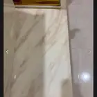طاولة كنب رخام أخت الجديده معها ثلاث خدمه