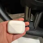سماعة AirPods Pro الجيل الأول