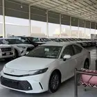تويوتا كامري ستاندر 2025 E ابيض -سعودي عبداللطيف
