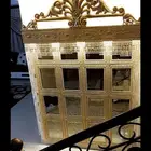 واجهة ذهبيه شكل جميل مع إضاءات محيطية