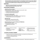 تصميم سيرة ذاتية احترافية متوافقة مع أنظمة التوظيف (ATS)