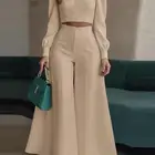 بناطيل وبلوزات نسائيه