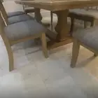 طاولة طعام من أشلي شبه جديدة