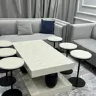 طاوله كبيره مع 6 طاولات صغيره للبيع ب1300