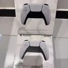 يد بلاستيشن