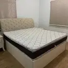 غرفه نوم شبه جديد بدون دولاب ملابس