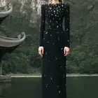 فستان أسود راقي للمناسبات