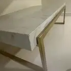 طاولة رخام