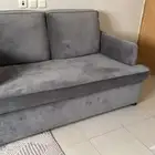 كنبه لون رصاصي نظيفه وكنب حرف L لون بيج ونظيف مافيه اي عيب