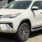 للبيع جيب تويوتا جديد اصفار