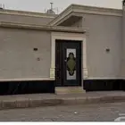 دور ارضي المساحه 660 الواجهه شرقي عمره 6 سنوات شارع