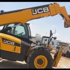 رافعه جي سي بي تلسكوبية للإيجار