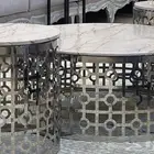 طاولات رخام روز فخمة   كسر بسيط موض ح بالصور وقابل لترميم