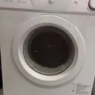 نشافه تنشف 100بالميه نظيفة جدا سبب البيع السفر