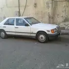 w124. مارسيدس قديم تشليح فقط موجود حي واحه قطع غيار