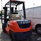 فوركلفت تويوتا للايجار 3 طن فل كامل