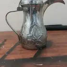 دلة رسلان ودلة من الرخام