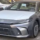 2025 تويوتا كامري LE هايبرد بانورما اصفار