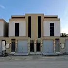 للبيع دور علوي مع شقه بناء شخصي بحي طويق