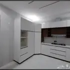 فني تفصيل مطابخ الامنيوم وكلادنج وفرميكه وصاينه