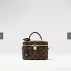 شنطة طلبتها من متجر ووصلتني بعد المناسبه وما ابغاها جديدة