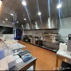 مطعم للتقبيل مختص بفطور فلافل و فطائر