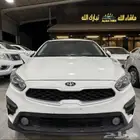 كيا سيراتو 2021 لؤلؤي لدى معرض(عبيد الرشيدي)