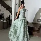 شريته ب 500 ببيعه ب 300 سبب البيع لبسته مناسبه وحده فقط