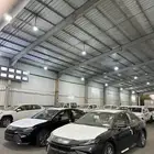 تويوتا كامري E استندر اللون اسود الموديل 2025