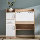 مكتب نظيف جدا