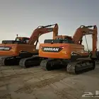بوكلينات حفارات بوكلين حفار للإيجار