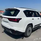 جيب لكزس VIP موديل 2025 بريمي لون ابيض