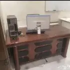 للبيع مكتب مستعمل شبه جديد