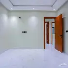 شقه 7غرف بملحقاتها للبيع بحي النزهه بجده جديده