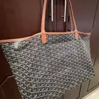 شنطة ماركة جويارد Goyard نسائية للبيع