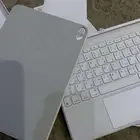 للبيع كيبورد و جراب ايباد الجيل العاشر
